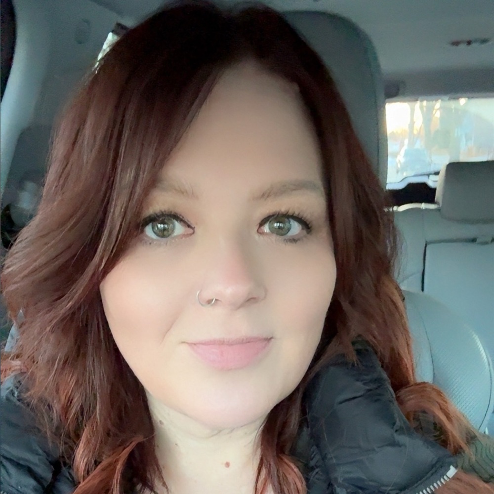 Meet your Posher, Angie